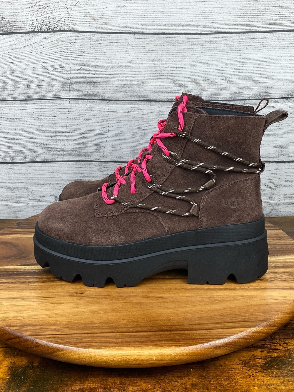 NEW Ugg Brisbane Platform Lace Up Boot Burnt Cedar Brown Suede Women’s Size 9.5